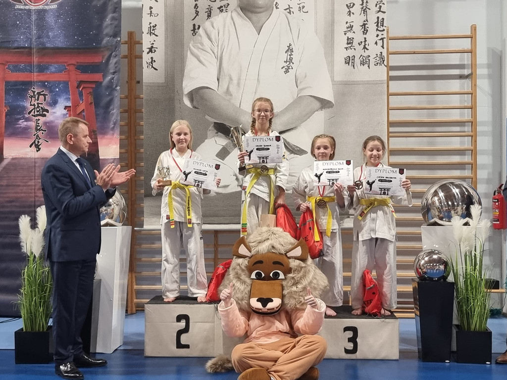 Znakomity występ koneckich karateków na Katowice Cup [zdjęcia]