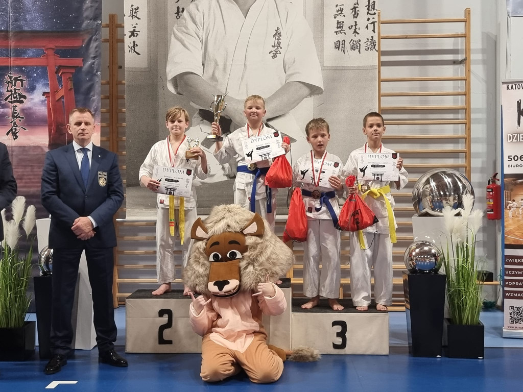 Znakomity występ koneckich karateków na Katowice Cup [zdjęcia]