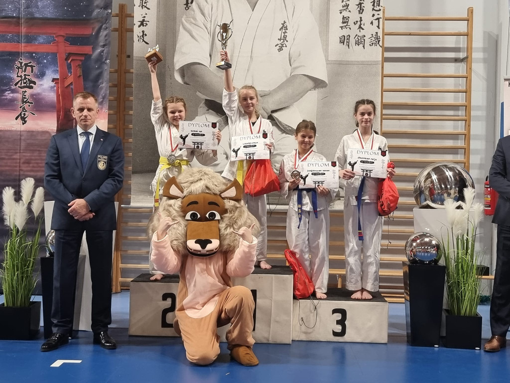 Znakomity występ koneckich karateków na Katowice Cup [zdjęcia]