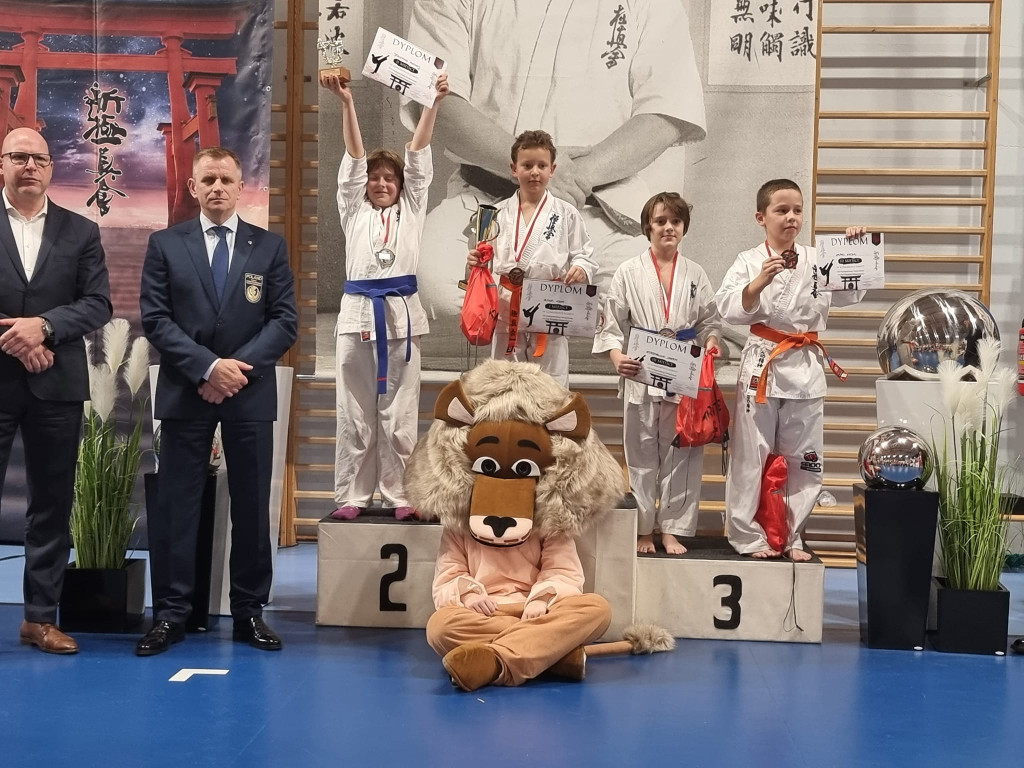 Znakomity występ koneckich karateków na Katowice Cup [zdjęcia]