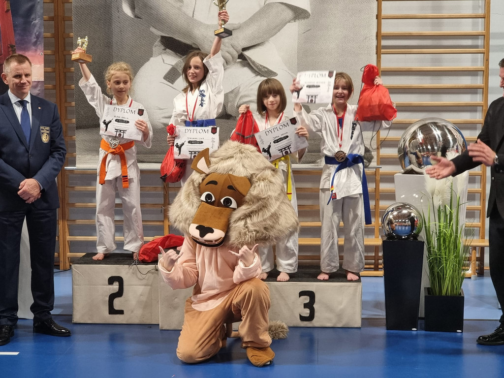 Znakomity występ koneckich karateków na Katowice Cup [zdjęcia]