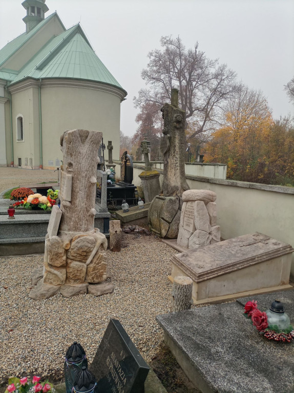 Będą kwesty w niedzielę i Wszystkich Świętych na wielu cmentarzach powiatu [wideo, zdjęcia]