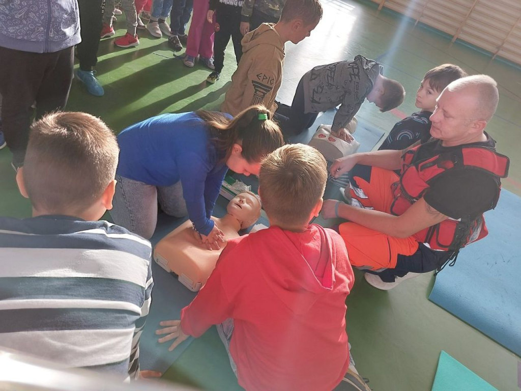 Rozpoczął się cykl szkoleń dla dzieci z okazji Światowego Dnia Przywracania Czynności Serca [zdjęcia]