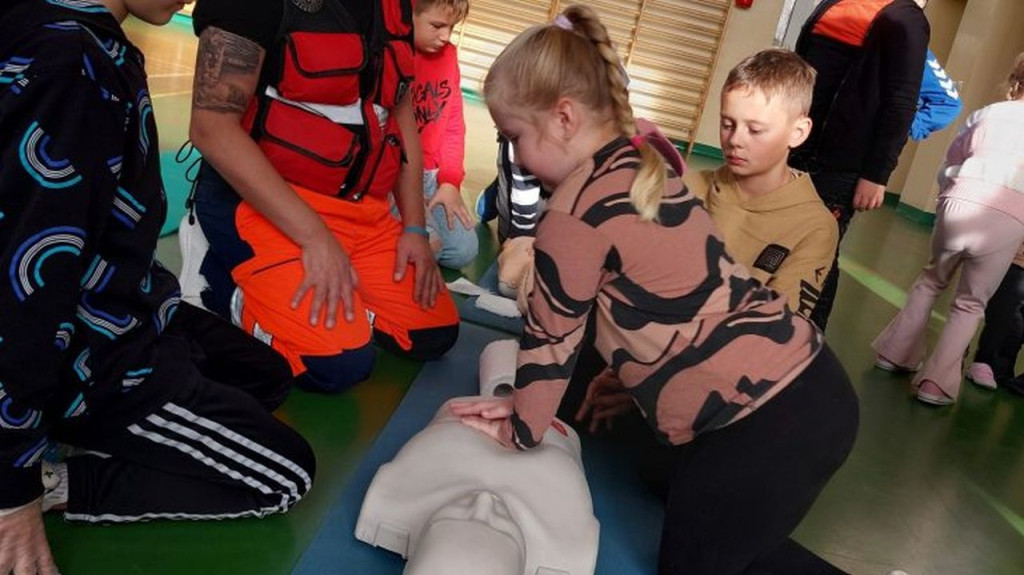 Rozpoczął się cykl szkoleń dla dzieci z okazji Światowego Dnia Przywracania Czynności Serca [zdjęcia]