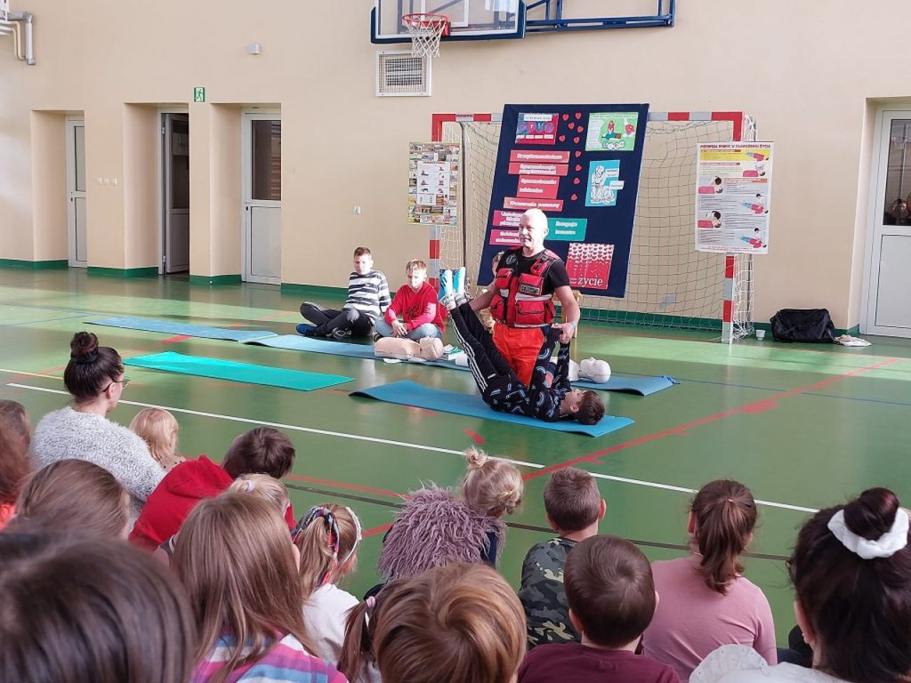 Rozpoczął się cykl szkoleń dla dzieci z okazji Światowego Dnia Przywracania Czynności Serca [zdjęcia]