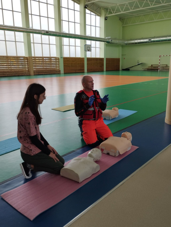 Rozpoczął się cykl szkoleń dla dzieci z okazji Światowego Dnia Przywracania Czynności Serca [zdjęcia]