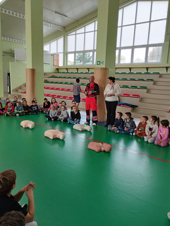 Rozpoczął się cykl szkoleń dla dzieci z okazji Światowego Dnia Przywracania Czynności Serca [zdjęcia]