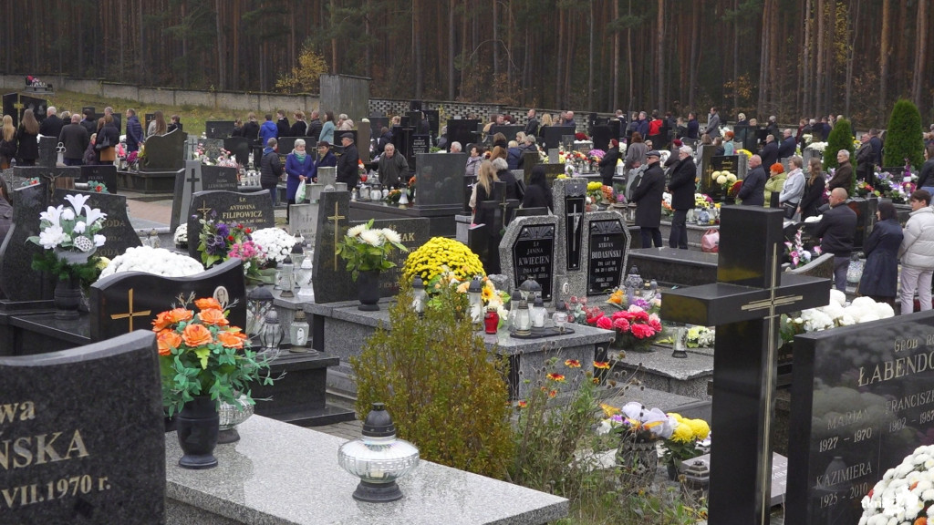 Wszystkich Świętych 2022 na Konecczyźnie [wideo, zdjęcia]