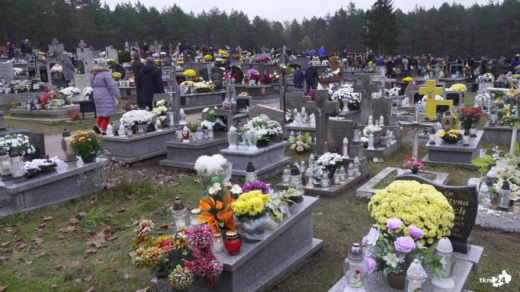 Wszystkich Świętych 2022 na Konecczyźnie [wideo, zdjęcia]