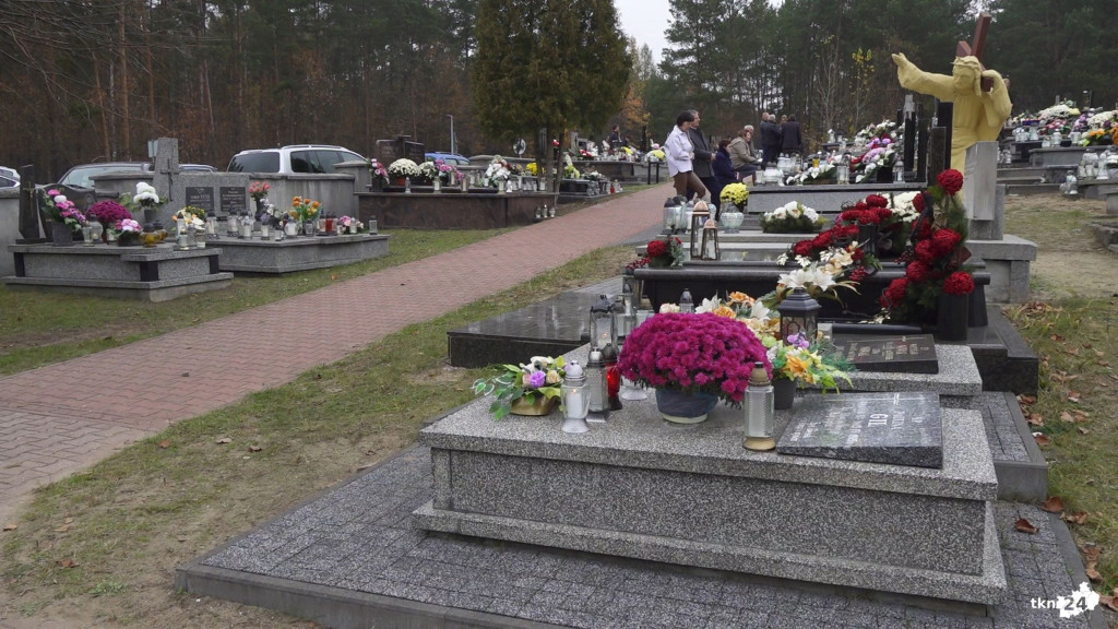 Wszystkich Świętych 2022 na Konecczyźnie [wideo, zdjęcia]