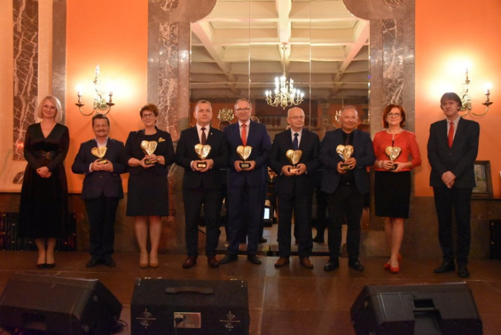 Statuetka Ludziom Dobrej Woli od Wojewody trafiła do Radoszyc [zdjęcia]