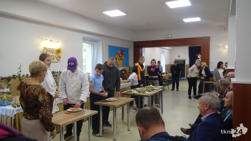 Jesienne menu w wykonaniu uczniów szkoły w Baryczy [wideo, zdjęcia]