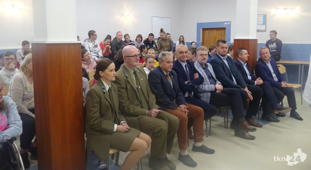Jesienne menu w wykonaniu uczniów szkoły w Baryczy [wideo, zdjęcia]