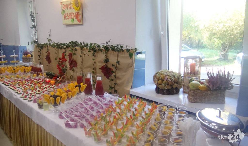 Jesienne menu w wykonaniu uczniów szkoły w Baryczy [wideo, zdjęcia]