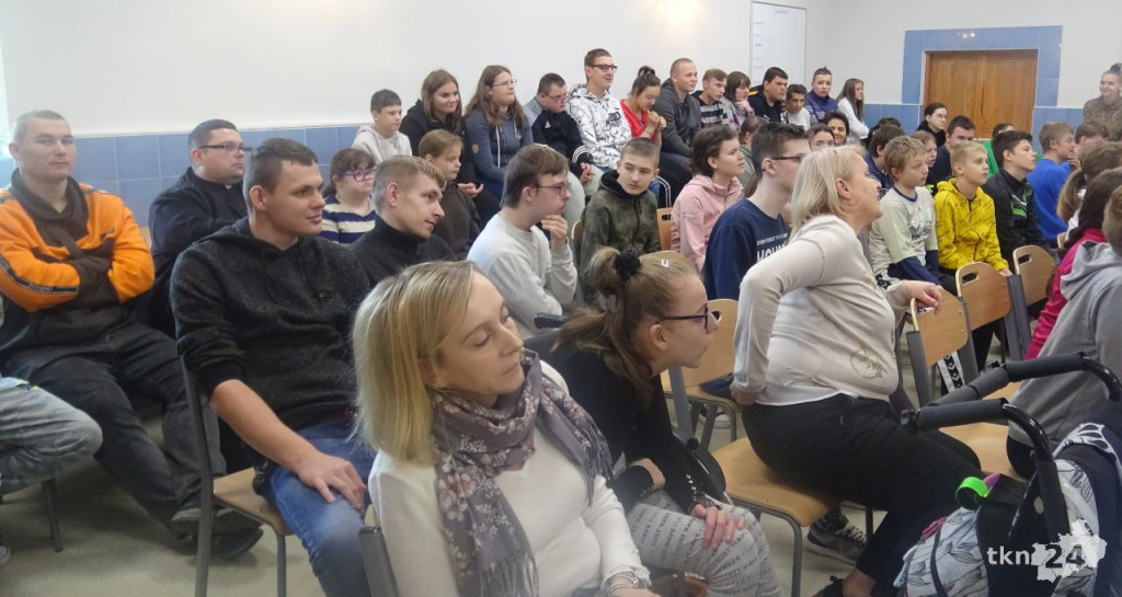 Jesienne menu w wykonaniu uczniów szkoły w Baryczy [wideo, zdjęcia]
