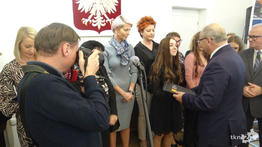 Perły gminy Końskie. Burmistrz nagrodził najzdolniejszą młodzież [wideo, zdjęcia]