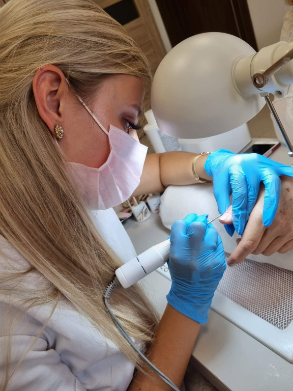 Mamy w Końskich międzynarodową mistrzynię manicure! [zdjęcia]
