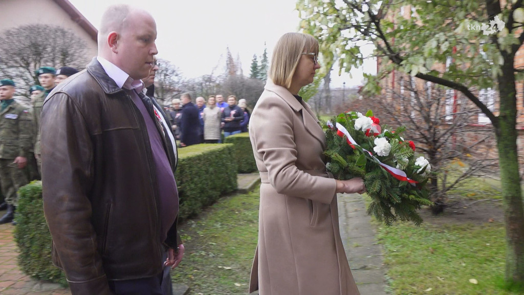 Władze powiatu koneckiego dla Niepodległej. Wystawa upamiętnia koneckich więźniów [wideo, zdjęcia]