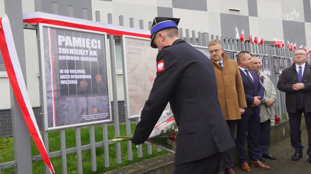 Władze powiatu koneckiego dla Niepodległej. Wystawa upamiętnia koneckich więźniów [wideo, zdjęcia]
