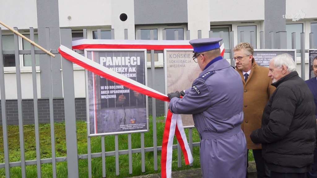 Władze powiatu koneckiego dla Niepodległej. Wystawa upamiętnia koneckich więźniów [wideo, zdjęcia]