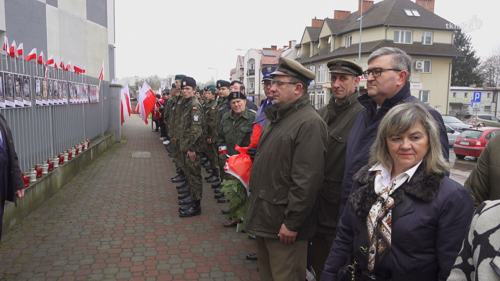 Władze powiatu koneckiego dla Niepodległej. Wystawa upamiętnia koneckich więźniów [wideo, zdjęcia]