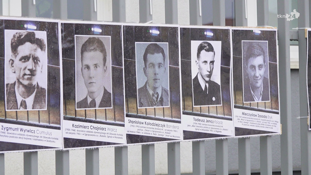 Władze powiatu koneckiego dla Niepodległej. Wystawa upamiętnia koneckich więźniów [wideo, zdjęcia]