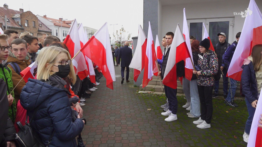 Władze powiatu koneckiego dla Niepodległej. Wystawa upamiętnia koneckich więźniów [wideo, zdjęcia]