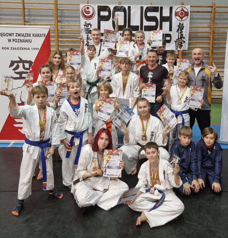 Znakomite wyniki koneckich karateków w Kole [zdjęcia]