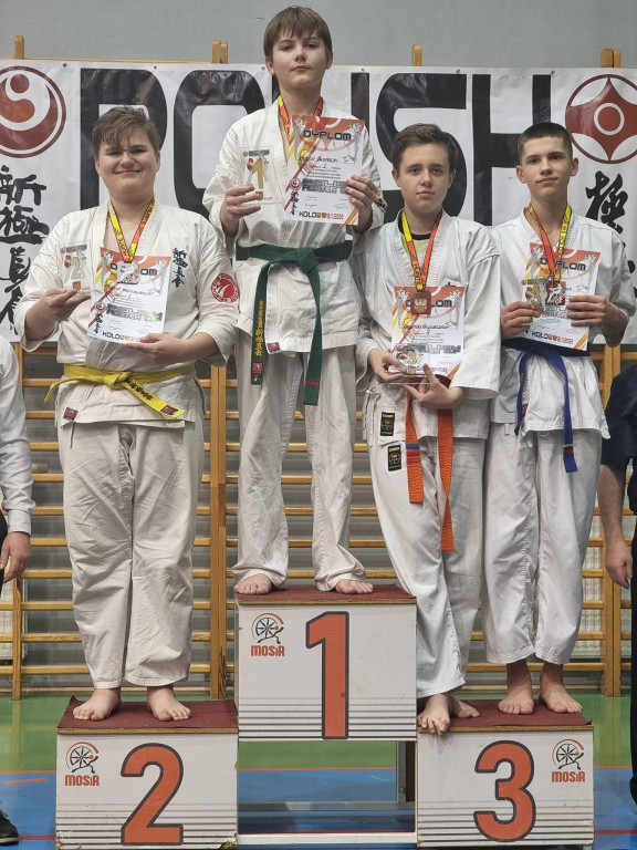 Znakomite wyniki koneckich karateków w Kole [zdjęcia]