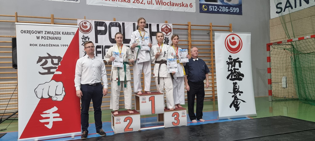 Znakomite wyniki koneckich karateków w Kole [zdjęcia]