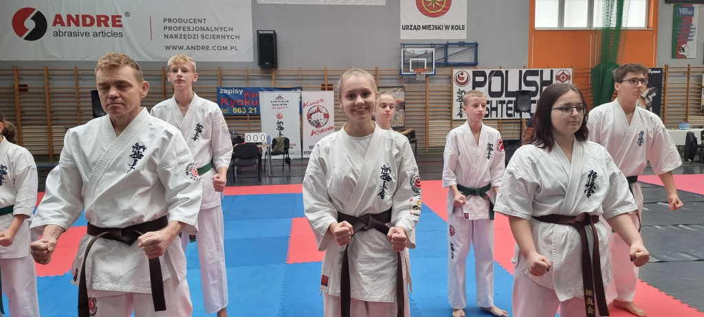 Znakomite wyniki koneckich karateków w Kole [zdjęcia]