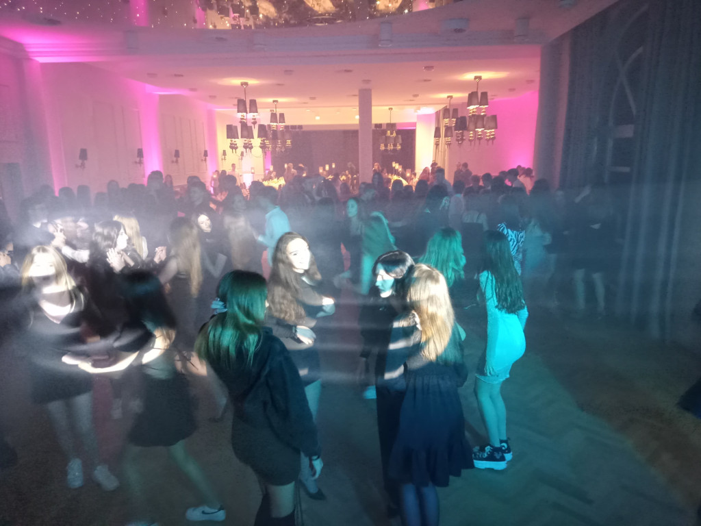 Bez alkoholu. Kolejna edycja specjalnego balu dla młodzieży w Końskich [fotorelacja]