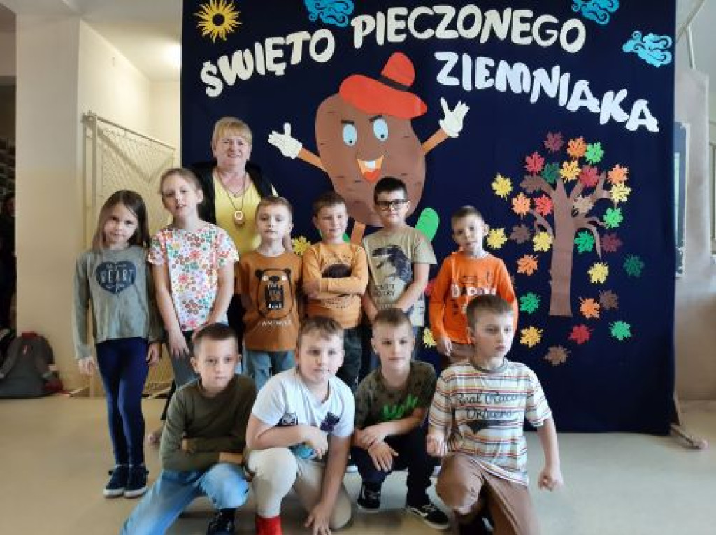 Tradycja pieczenia ziemniaka w Kłucku ciągle żywa [zdjęcia]