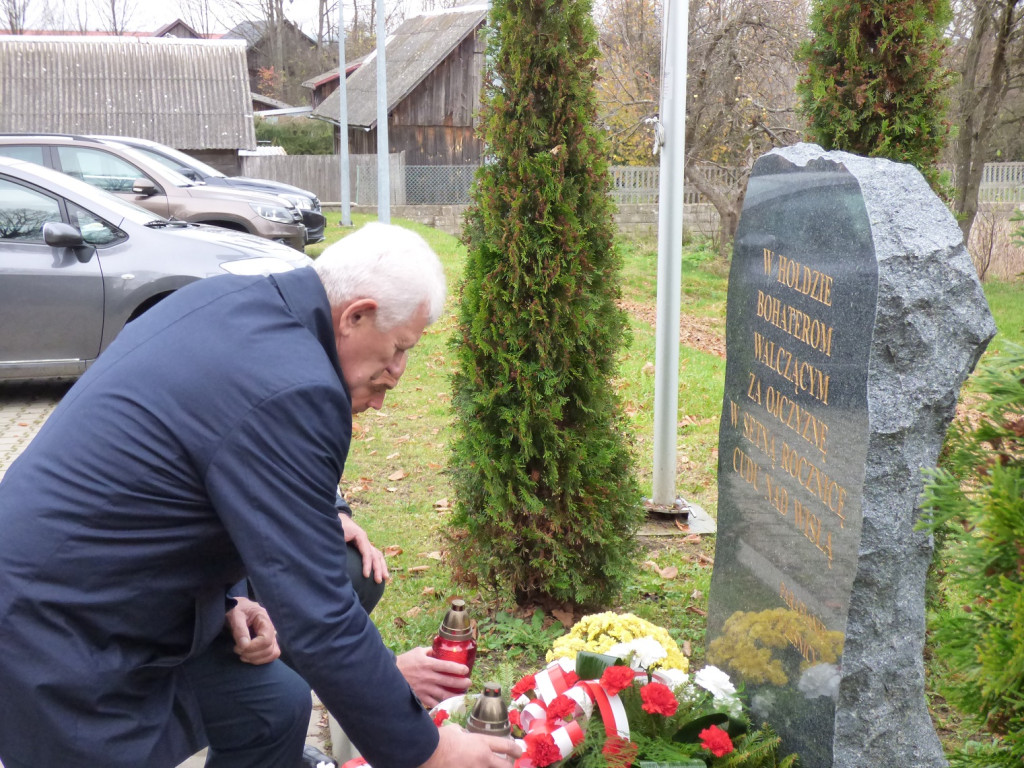 Święto Niepodległości w gminie Ruda Maleniecka z zadumą [zdjęcia]