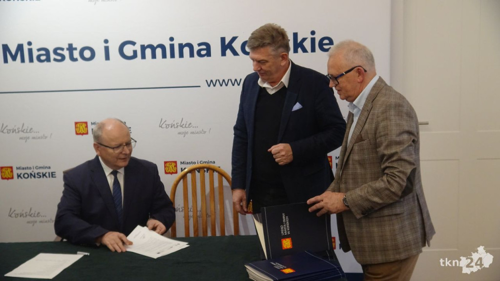 Cyfrowa Gmina. Koneckie szkoły i jednostki z nowym sprzętem [wideo, zdjęcia]