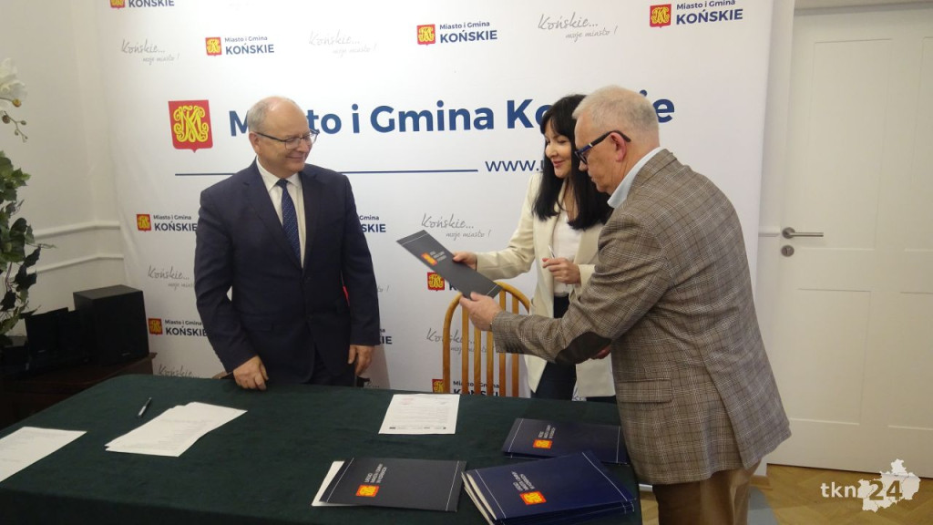 Cyfrowa Gmina. Koneckie szkoły i jednostki z nowym sprzętem [wideo, zdjęcia]