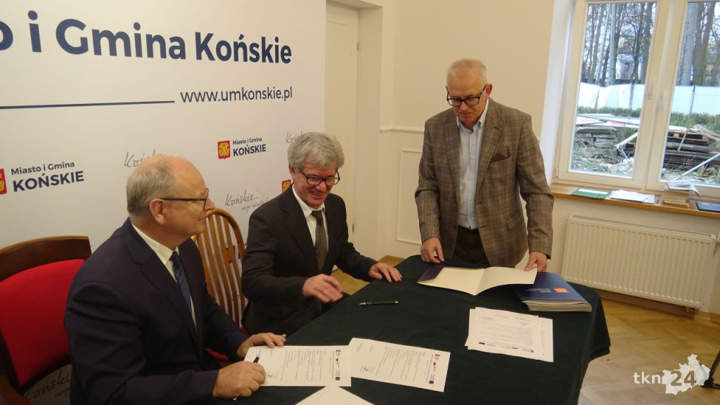 Cyfrowa Gmina. Koneckie szkoły i jednostki z nowym sprzętem [wideo, zdjęcia]