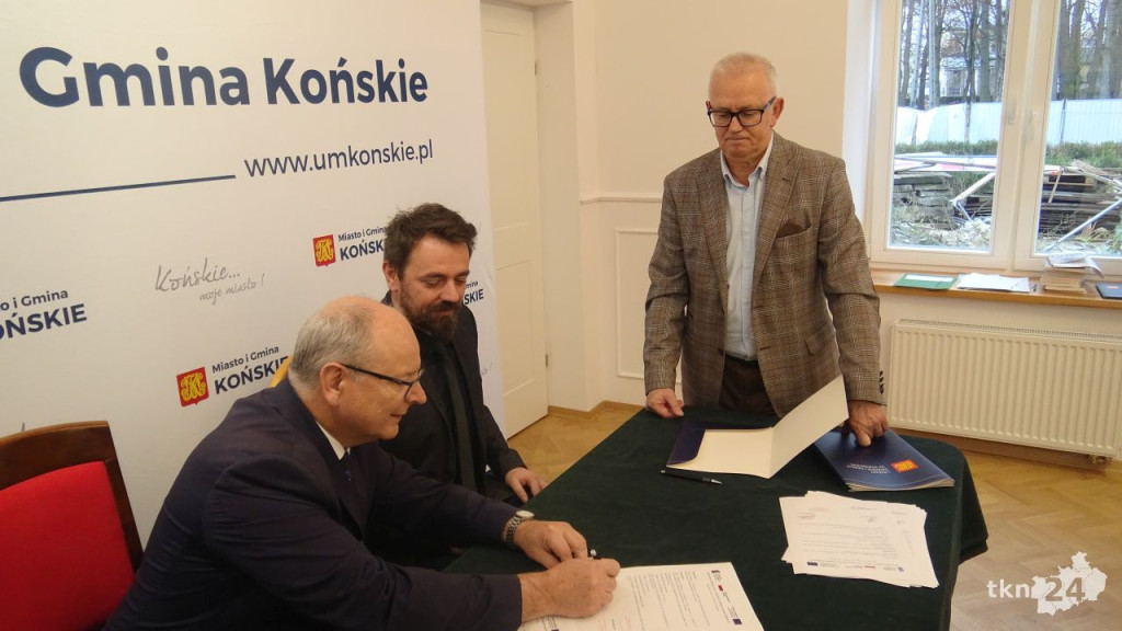 Cyfrowa Gmina. Koneckie szkoły i jednostki z nowym sprzętem [wideo, zdjęcia]