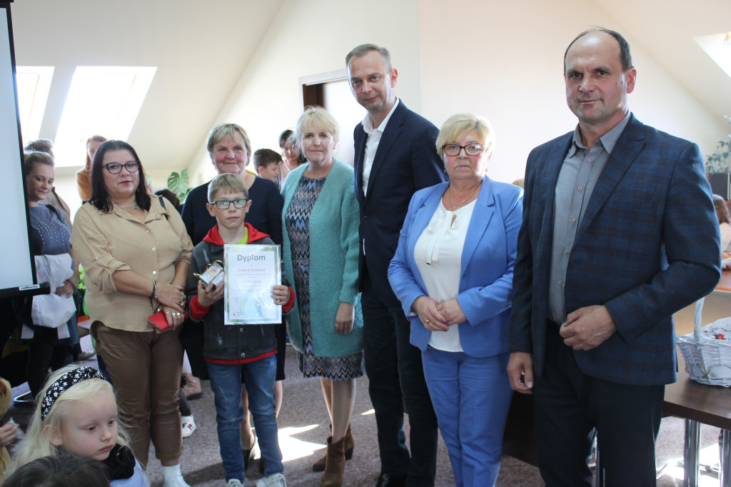 Smyków nagrodził dzieci za proekologiczne prace plastyczne [zdjęcia]