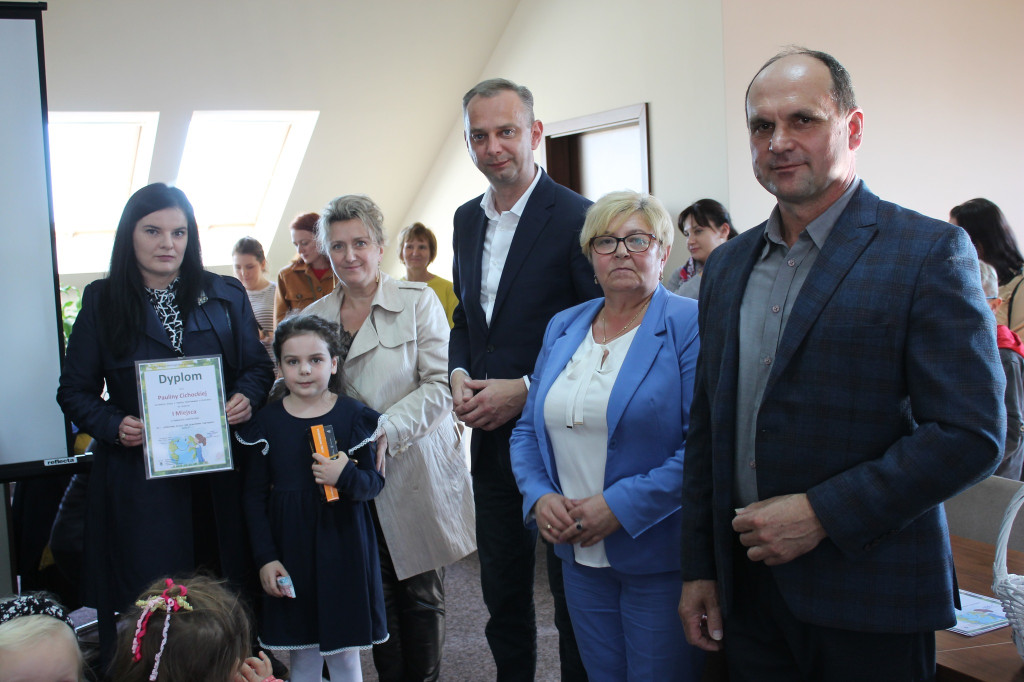 Smyków nagrodził dzieci za proekologiczne prace plastyczne [zdjęcia]