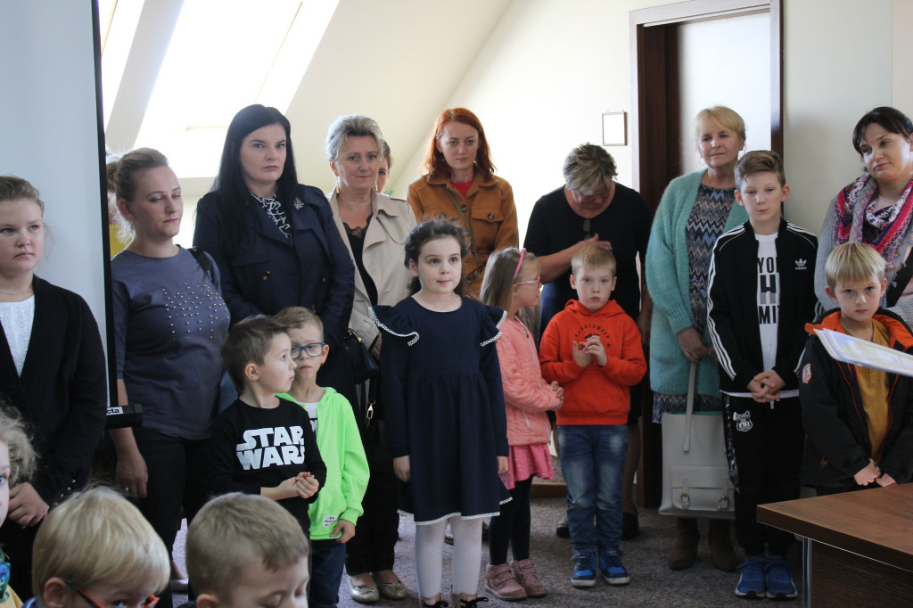 Smyków nagrodził dzieci za proekologiczne prace plastyczne [zdjęcia]