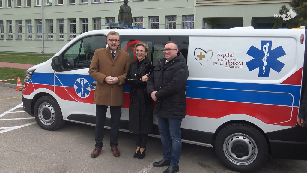 Nowa karetka dla Szpitala w Końskich. To dar od powiatu koneckiego [wideo, zdjęcia]