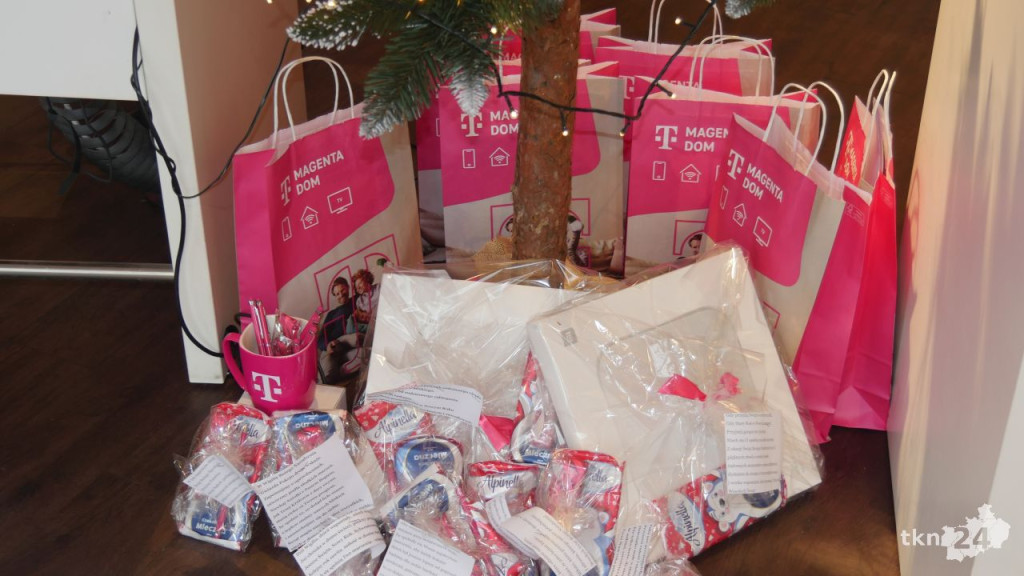 Moc korzyści i prezentów na święta od T-Mobile w Końskich [wideo, zdjęcia]