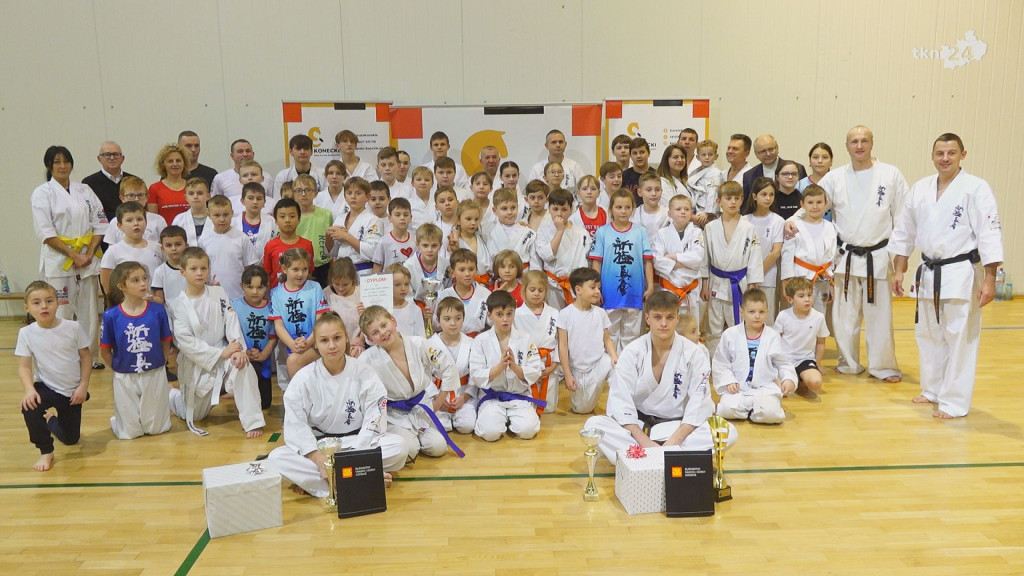 Docenili koneckich mistrzów karate [wideo, zdjęcia]