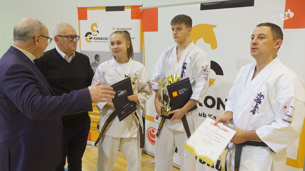 Docenili koneckich mistrzów karate [wideo, zdjęcia]