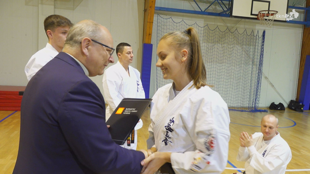 Docenili koneckich mistrzów karate [wideo, zdjęcia]