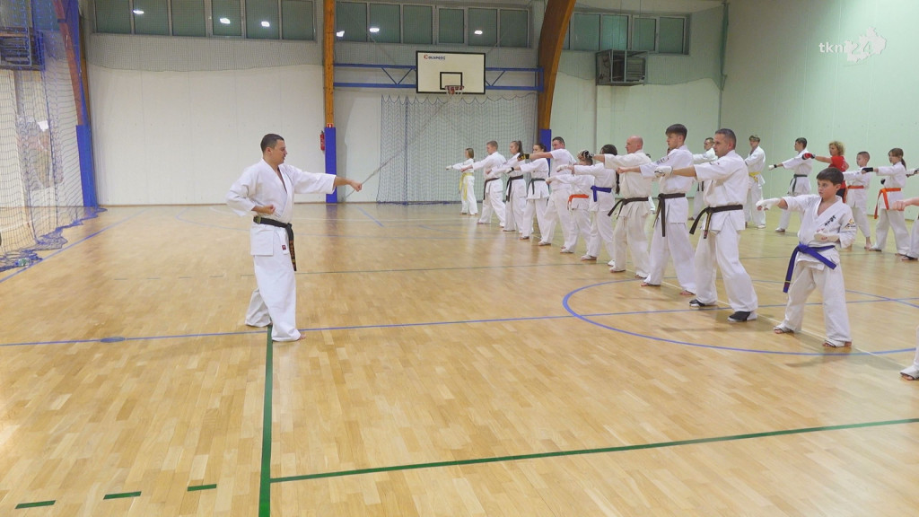 Docenili koneckich mistrzów karate [wideo, zdjęcia]