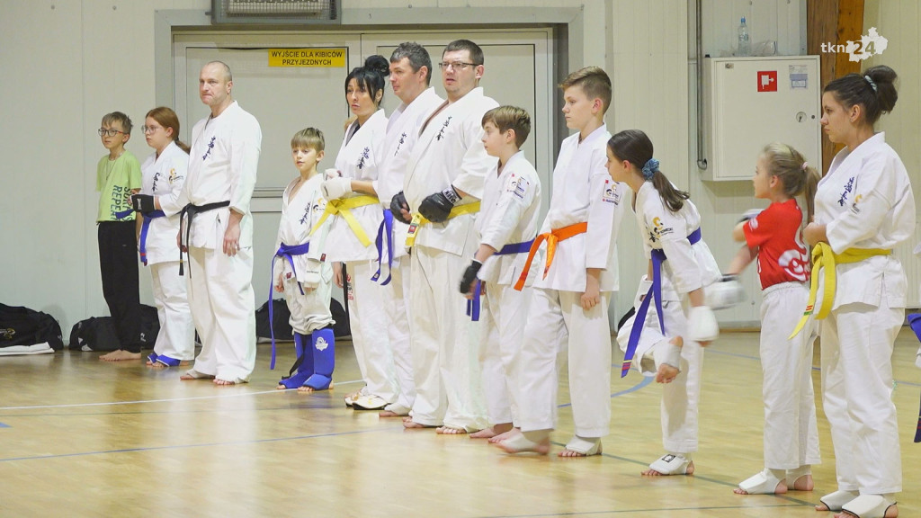 Docenili koneckich mistrzów karate [wideo, zdjęcia]