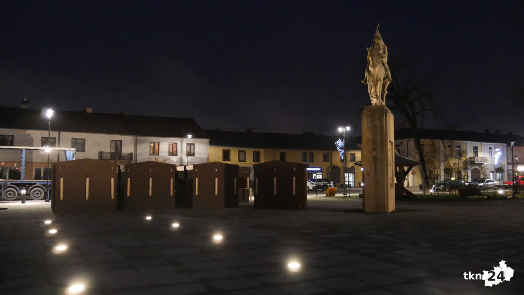 Kramy już są. Jarmark na start!  [ZDJĘCIA]