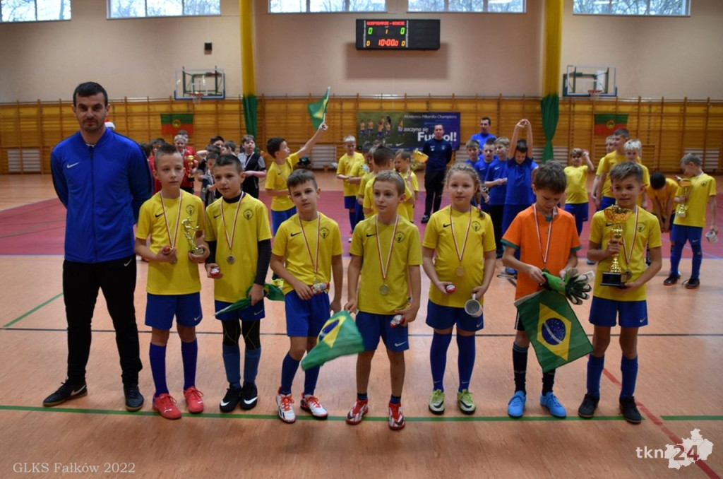 Mundialowe emocje w Fałkowie. Zagrali w futbol dla Bruna [wideo, zdjęcia]